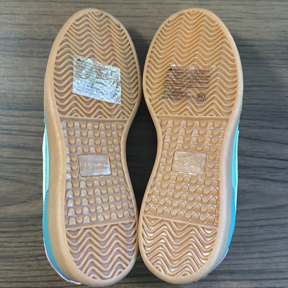 Brand NEW La Shiloh Women’s Stylish Teal and White Sneakers - Picture 6 of 8